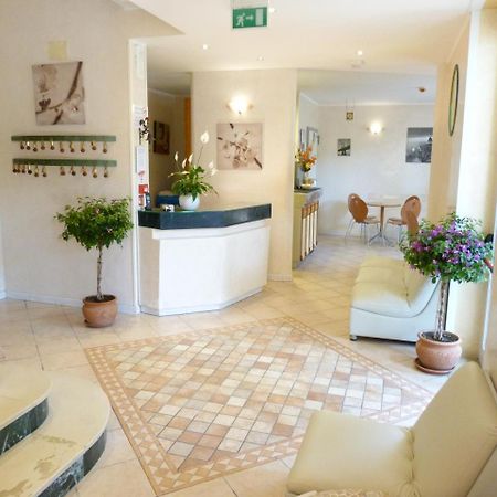 Hotel Monti Riccione Exterior photo