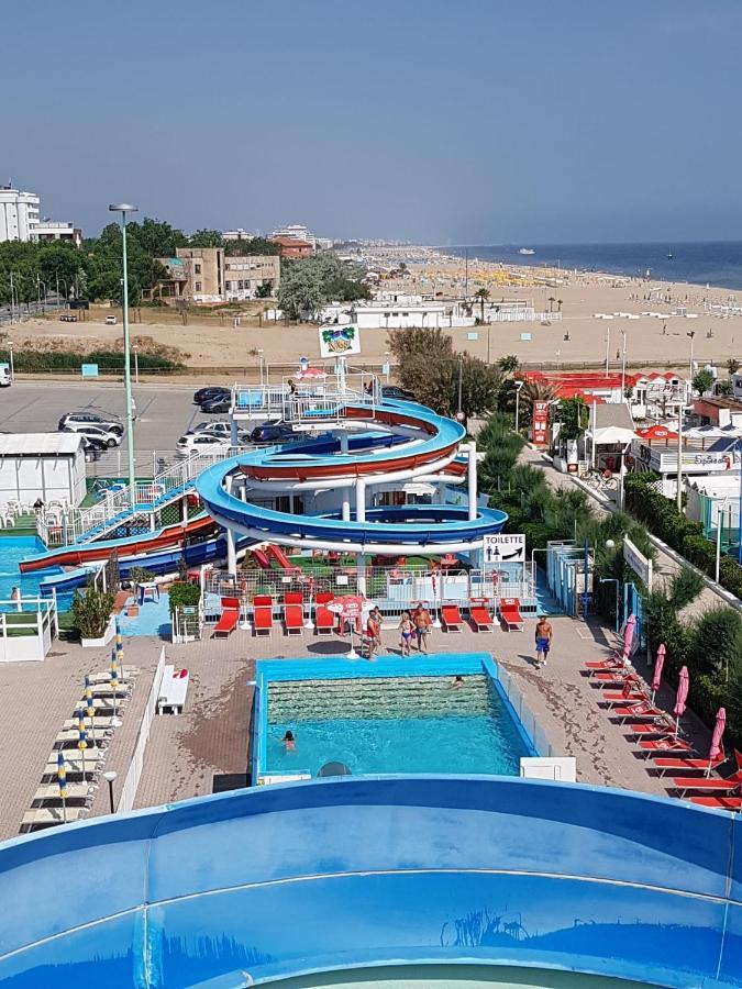 Hotel Monti Riccione Exterior photo