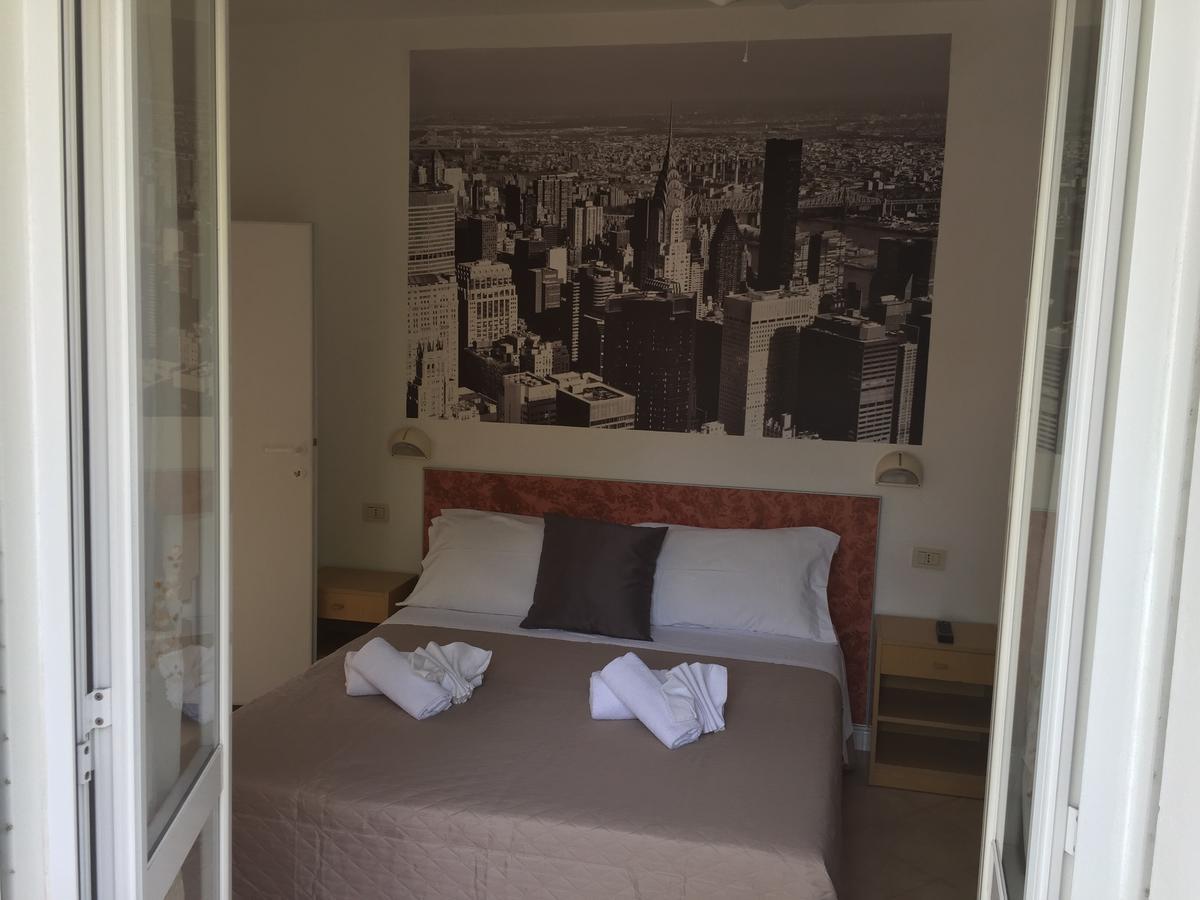 Hotel Monti Riccione Exterior photo
