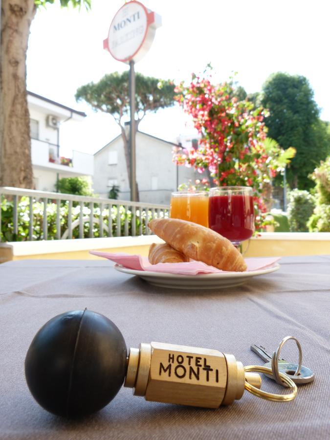 Hotel Monti Riccione Exterior photo