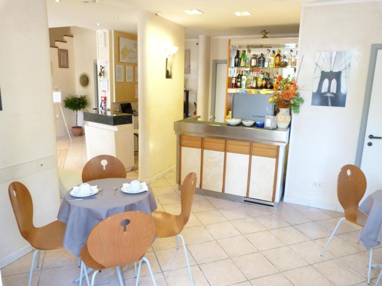 Hotel Monti Riccione Exterior photo