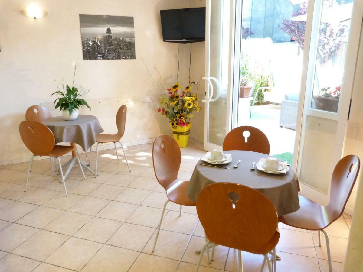 Hotel Monti Riccione Exterior photo